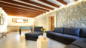 Living area - JAUME RAMONA. Stunning newly renovated villa in a formidable setting (Pollensa)