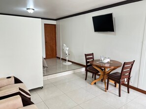 1 quarto, roupas de cama premium, edredons de pluma