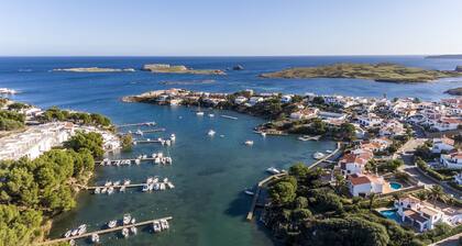 Appartement duplex type maison jumelée avec piscine, Climatisation, Barbecue