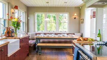 Tägliches inbegriffenes englisches Frühstück