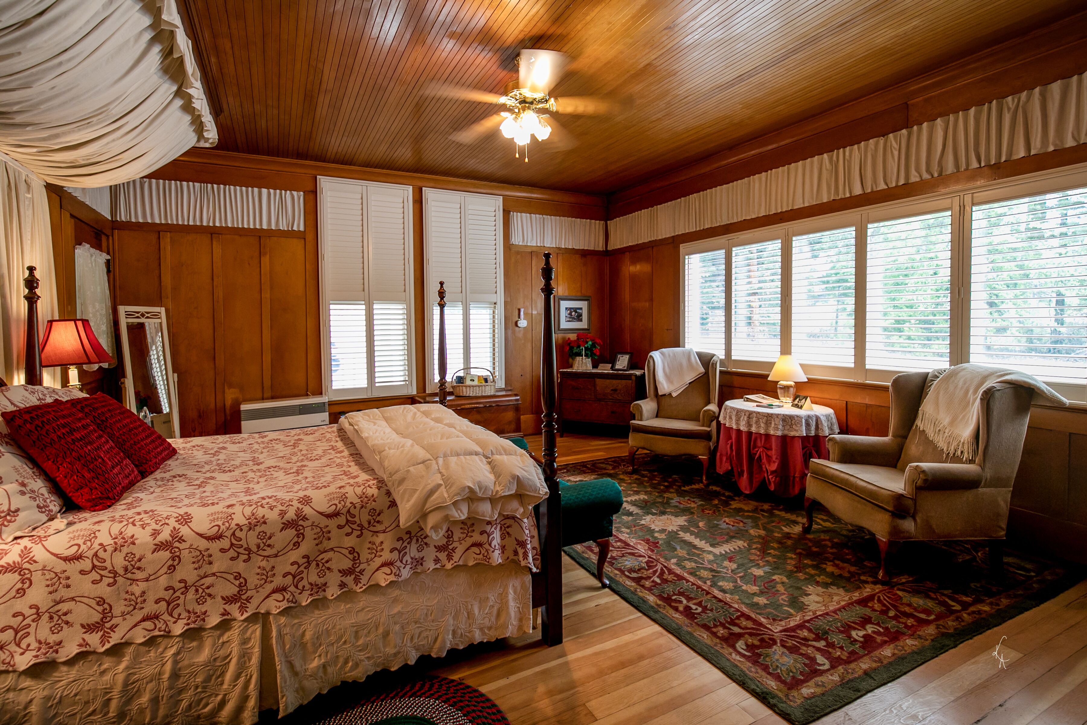 5 chambres, fer et planche à repasser, Wi-Fi gratuit, draps fournis