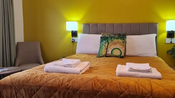 Comfort Double room | 2 bedrooms, hypo-allergenic bedding, pillow-top beds, desk