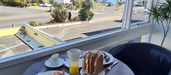 Torland Seafront Hotel