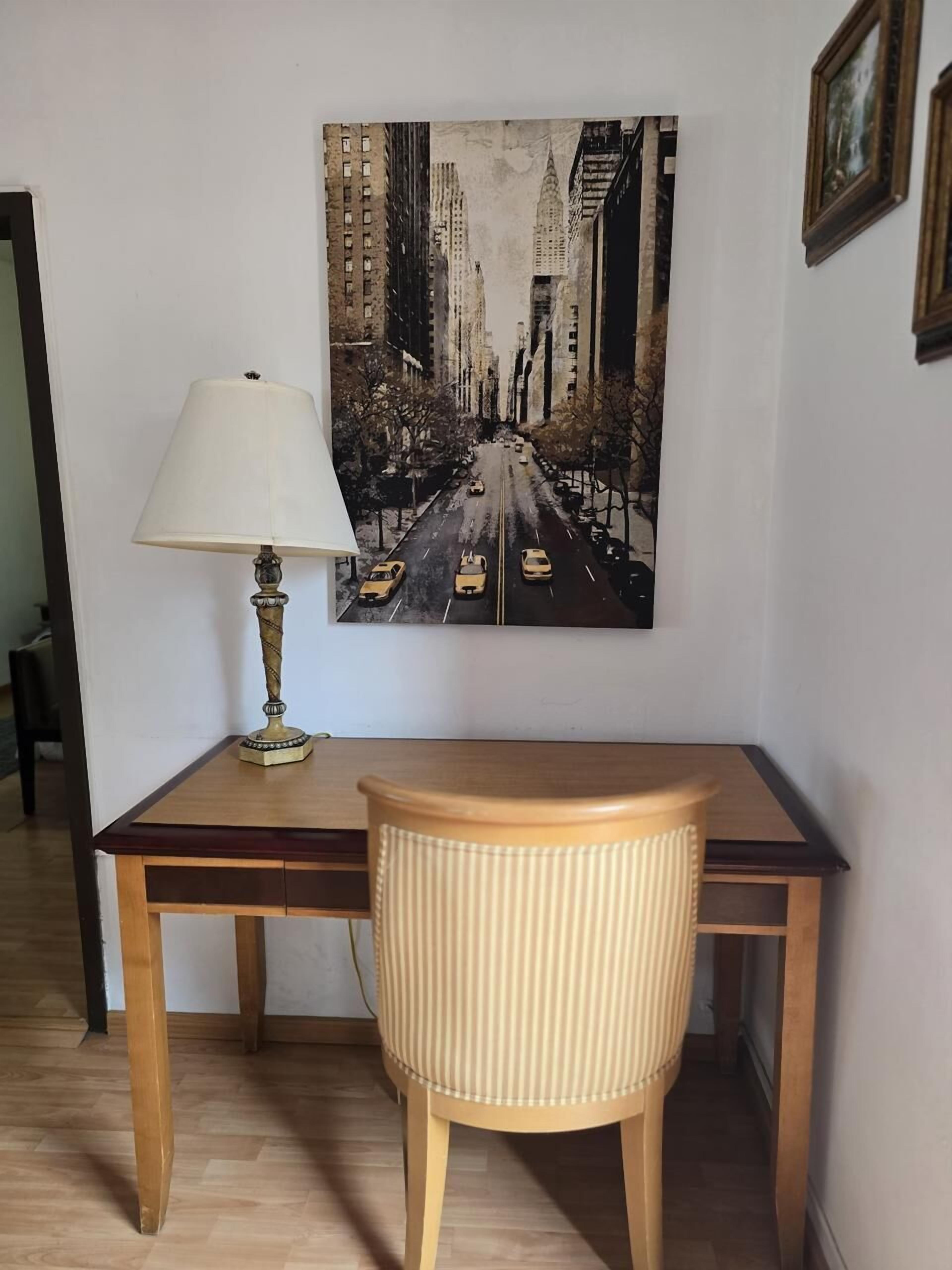 executive room | living area | 29-inch plasma tv with premium tv channels, tv