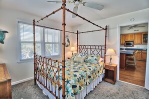 4 bedrooms, iron/ironing board, free WiFi, bed sheets