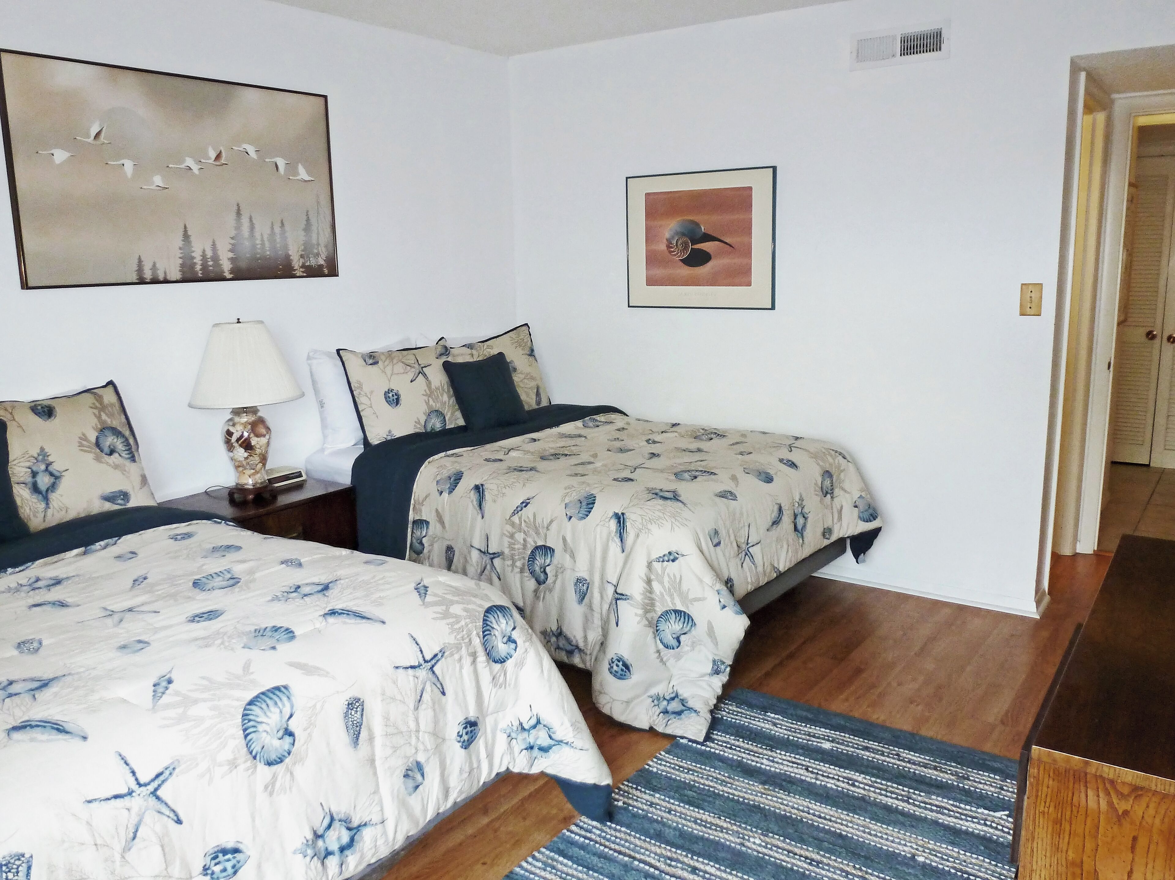 2 bedrooms, iron/ironing board, travel crib, free WiFi