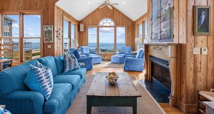 Charming Oceanfront Beach House, Panoramic Ocean View, Dog Friendly, Grill