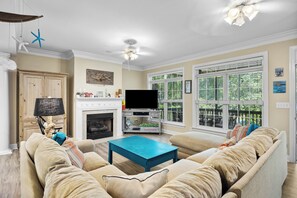 Een televisie en een dvd-speler