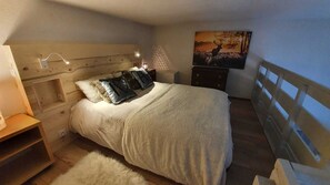 3 bedrooms, free WiFi - 4-room apartment - 6 pers - splendid view-wifi included (L'Alpe d'Huez)