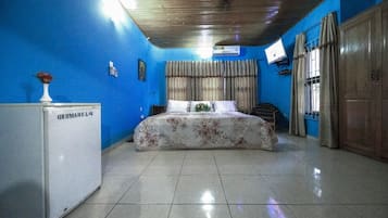 Desk, free WiFi, bed sheets