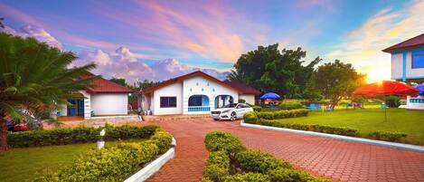 Enceinte de lâhĂ©bergement