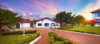 Okumah Executive Lodge & Conference Centre