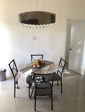 تناول الطعام