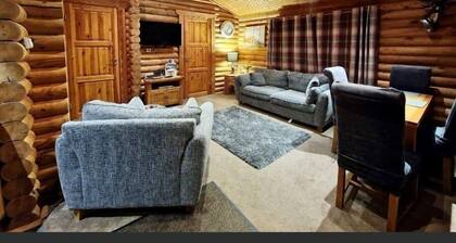 Bamburgh Log Cabin - hirsimökki, jossa mahtuu 4 vierasta 2 makuuhuoneessa