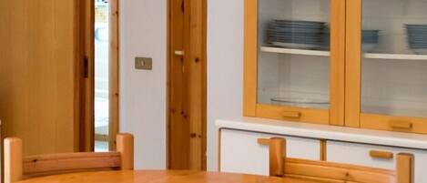 雪櫃、焗爐、廚房用具/餐具/器皿、冰箱