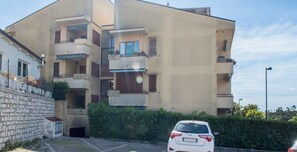 Exterior - N008 - Numana, comfortable three-room apartment with terrace (Numana)