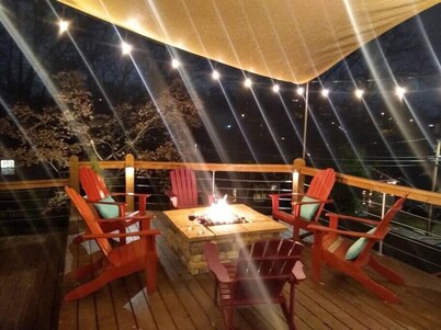 resort like home with firepit and hot tub in trendy north shore