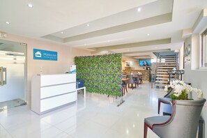 Lobby - 2 Bedroom Apartment (Santo Domingo)