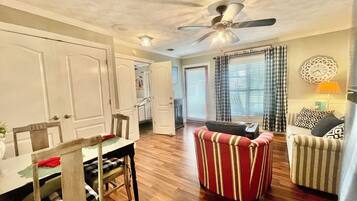 智能電視、壁爐