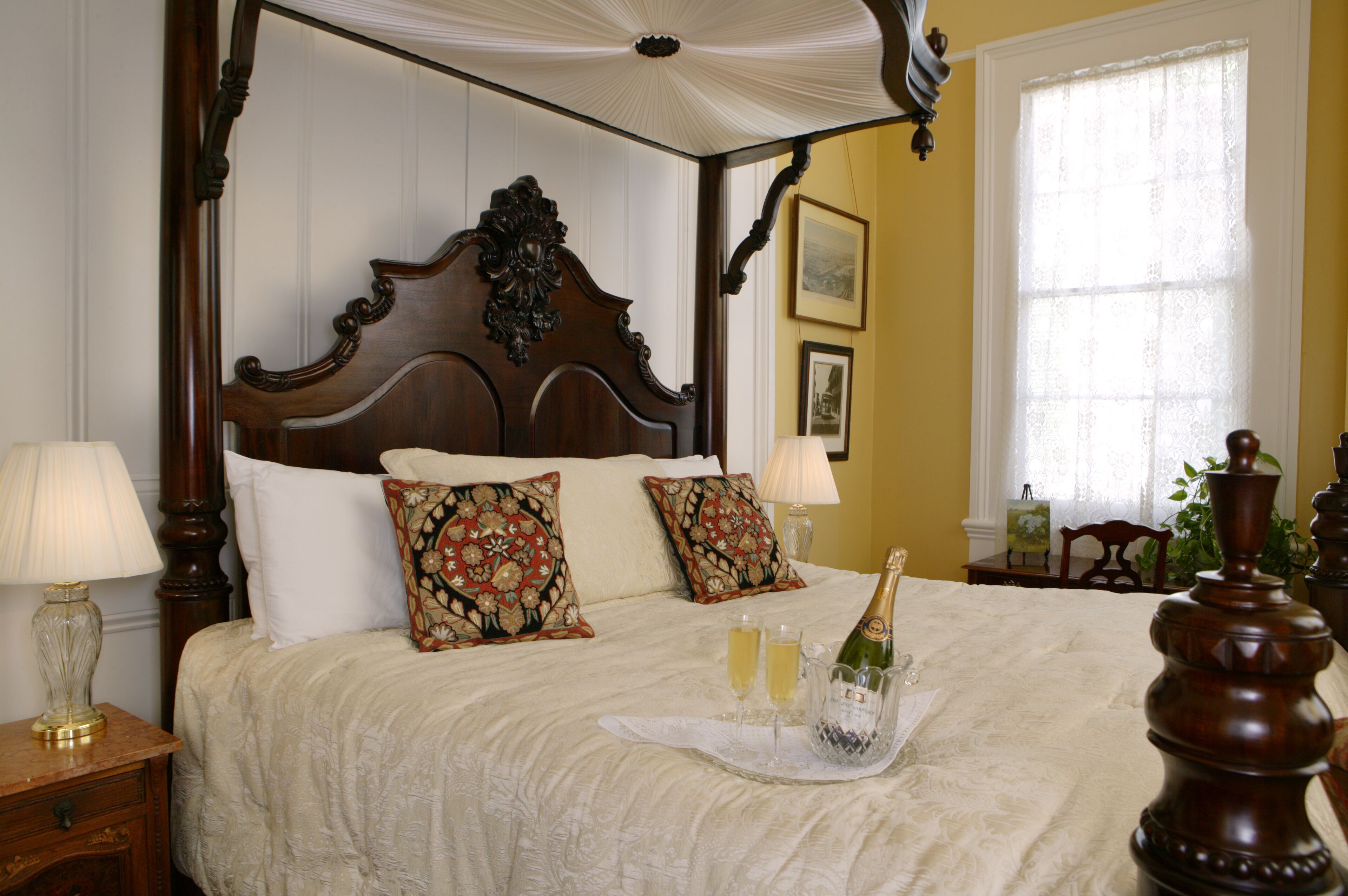 Habitación superior | Ropa de cama de alta calidad y decoración individual