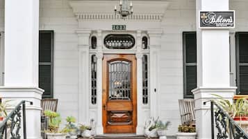 Entrada de la propiedad