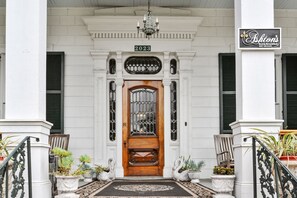 Property entrance - Ashton's Bed and Breakfast (New Orleans)