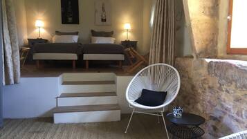 4 bedrooms, iron/ironing board, travel cot, free WiFi