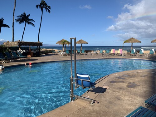 Next Generation / Remodeled-2 Bedroom-2 Full Bath-End Unit-Specials!