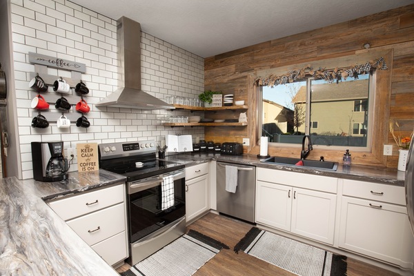 Refrigerador, microondas, horno, placa de cocina