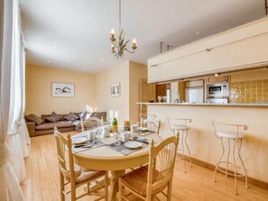 Dining - Boulevard Louis Blanc by Interhome (Saint-Tropez)