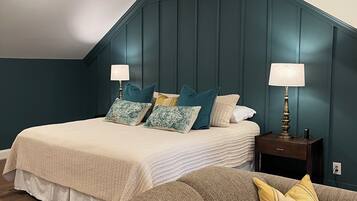 4 bedrooms, iron/ironing board, free WiFi, bed sheets