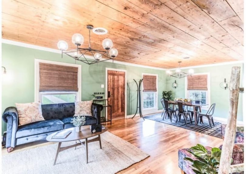 The Baby Blue Cottage - Fixer Upper, Season 3 - Waco, TX