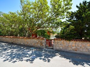 Property grounds - Apartment Jelena by Interhome (Karlobag)