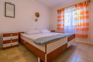 2 bedrooms, WiFi - Holiday flat with air conditioning and terrace (Crikvenica)