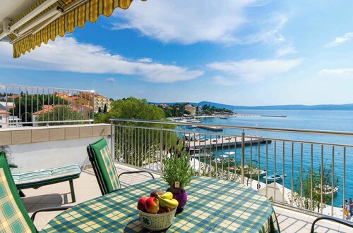 Holiday apartment mit Klimaanlage und Meerblick