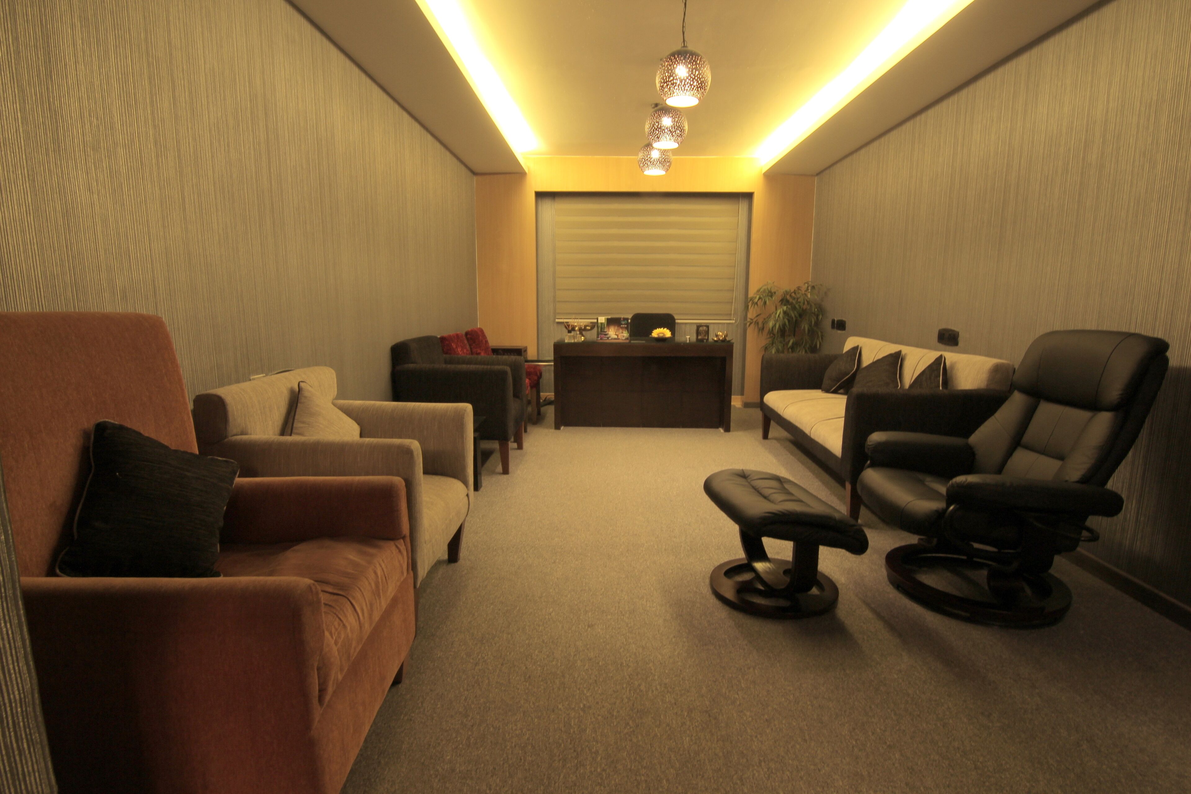 Body treatments, facials, 2 treatment rooms, manicures and pedicures