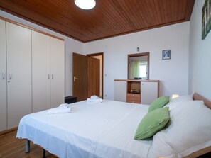 3 bedrooms, WiFi