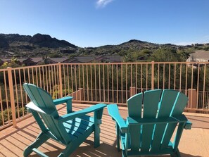 Property grounds - Gold Canyon Getaway - 4 bed House with Heated Pool and Stunning Mountain Vistas (Gold Canyon)