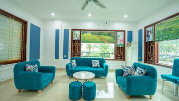 Khu tiếp khách ở sảnh