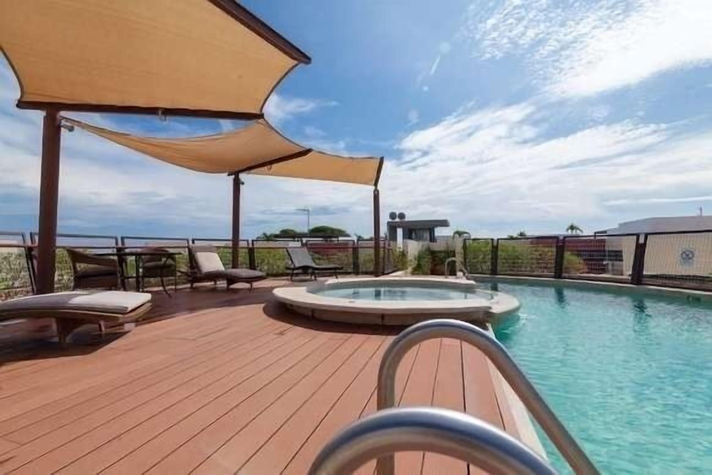 Piscine extérieure, piscine sur le toit