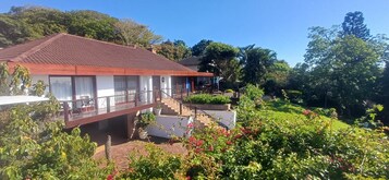 家庭独立别墅, 5 间卧室, 海洋景观, 花园 | 花园景观