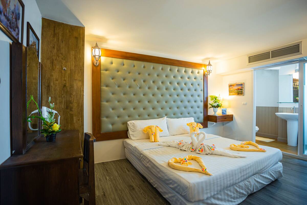 Deluxe Double Room | Minibar, soundproofing, free WiFi