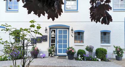 Wiesengrund: gepflegte und gemütlich FeWo mit Garten - FeWo im Wiesengrund