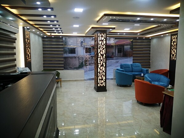 Lobby sitting area - Sofsaf hotel (Wadi Musa)