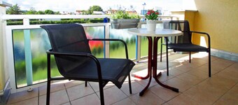 （270/2）1部屋のアパート-Hafenstraße-アパート複合施設Yachthafenresidenz