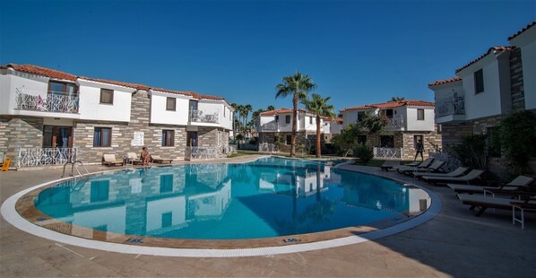 Front of property - Turay Hotel (Ortaca)