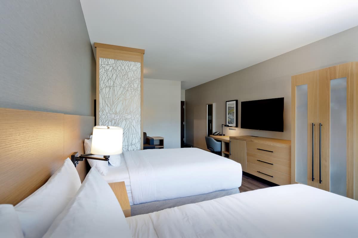 In-room safe, desk, blackout drapes, iron/ironing board