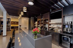 Lobby - Hyatt Place Kelowna (Kelowna)
