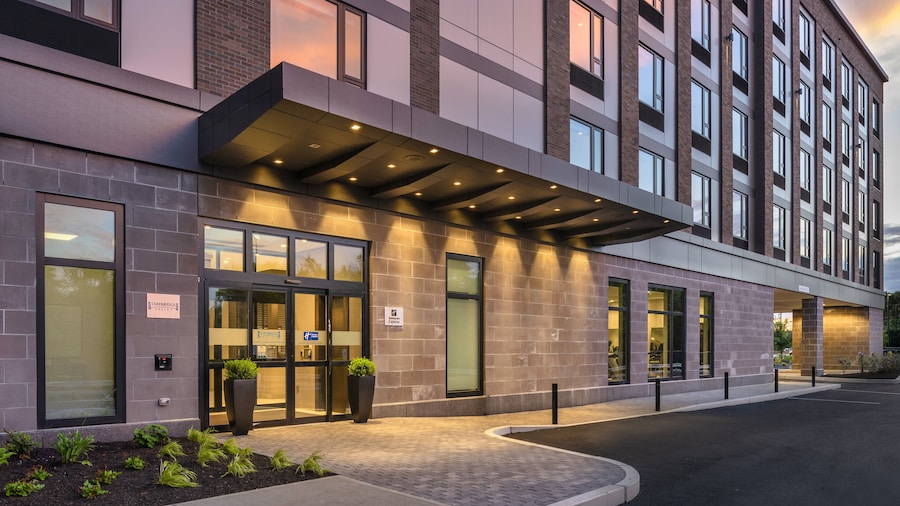 Staybridge Suites Boston Logan Airport - Revere by IHG