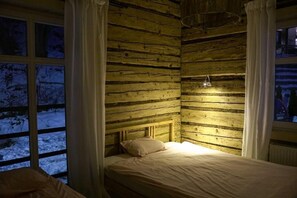 Basic Room | 1 bedroom, soundproofing, free cribs/infant beds, free WiFi